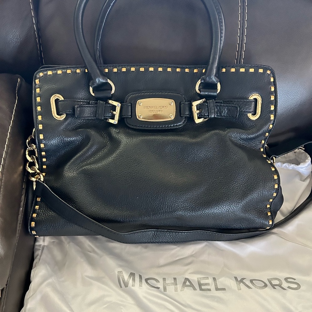 Michaels Kors handbag,in great condition perfect for the office Smoke free home